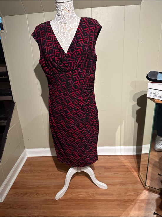 Ralph Lauren Dresses & Skirts - Black & Red Patterned Sleeveless V-Neck Dress